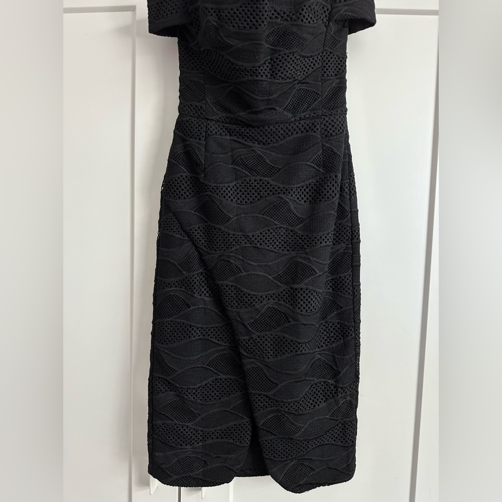 NWT NICHOLAS Wave Lace Off Shoulder Dress in black size 4 - Picture 5 of 8